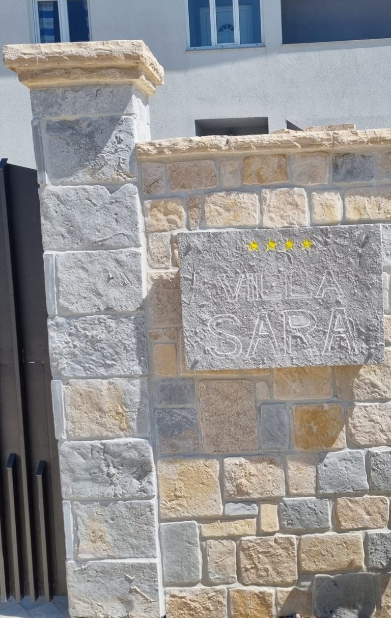Detalj zida od Narcis antico kamena